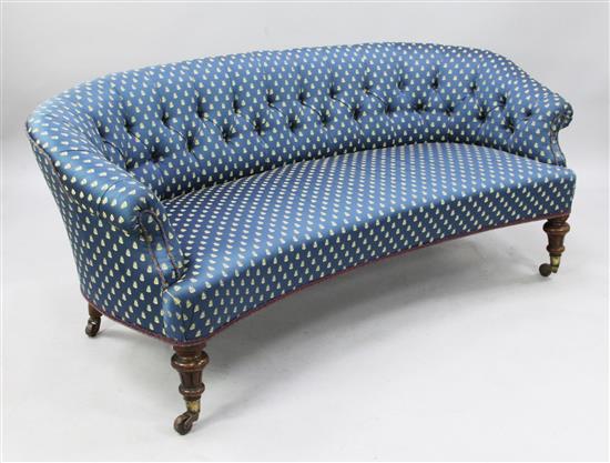 A Victorian walnut button back settee, W.5ft 8in.